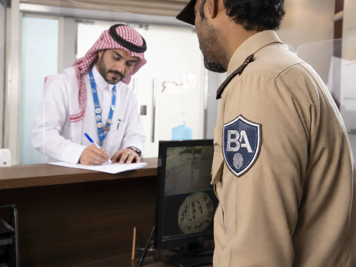 تنسيق أمني مع العميل